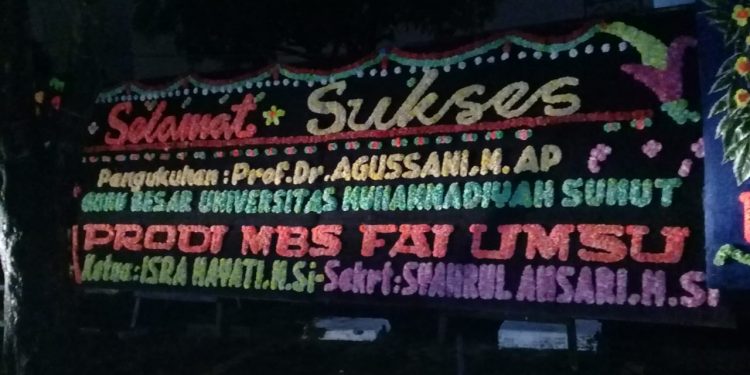 REKTOR UMSU DIKUKUHKAN MENJADI GURU BESAR