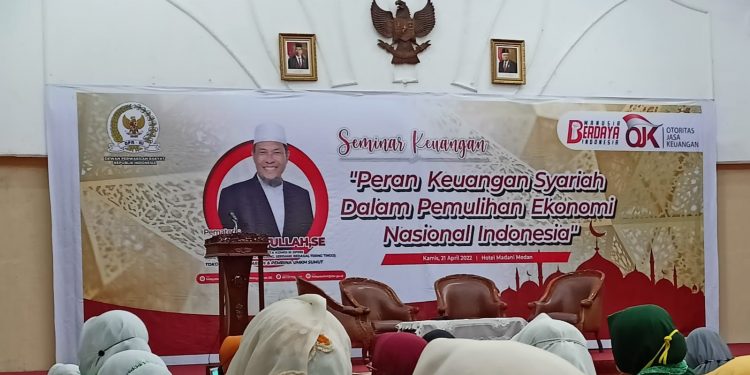 Dosen Manajemen Bisnis Syariah FAI UMSU Ikuti Seminar Nasional