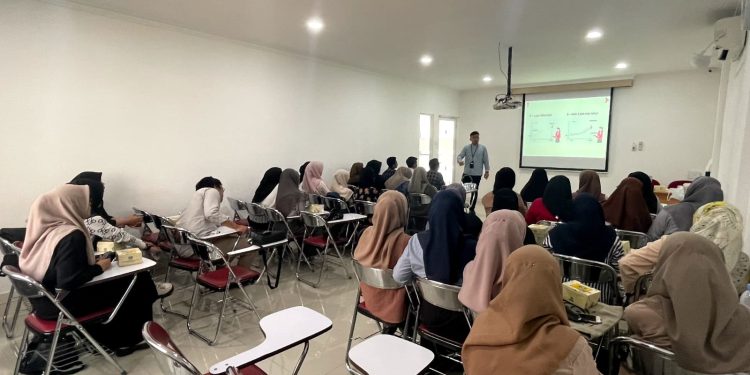 Mahasiswa MBS FAI UMSU Praktik Pasar Modal di Kantor Bursa Efek Indonesia Perwakilan SUMUT