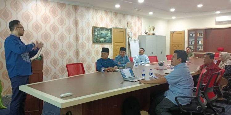 Dosen Manajemen Bisnis Syariah UMSU Bersama LP2M UMSU Lakukan Benchmarking di University Islam Selangor
